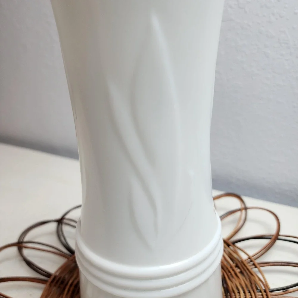 Vintage E.O.‎ Brody Milk Glass Vase, Beautiful Lines and White Prinstine Glass